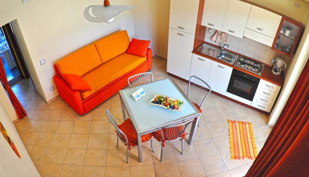 Appartamenti Vacanze Mareemare Capo dʼOrlando エクステリア 写真
